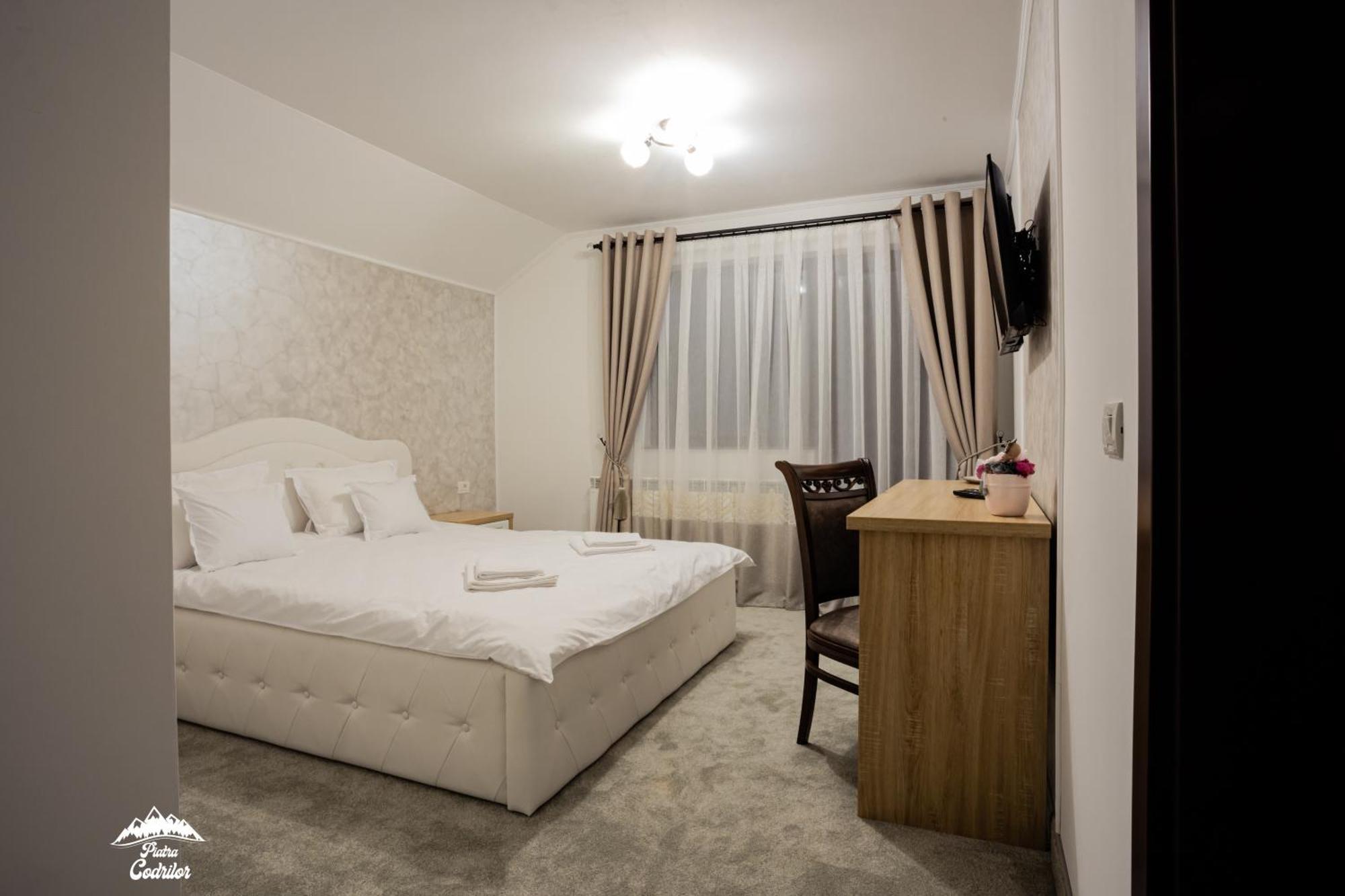 Hotel Piatra Codrilor Dorna-Arini Esterno foto